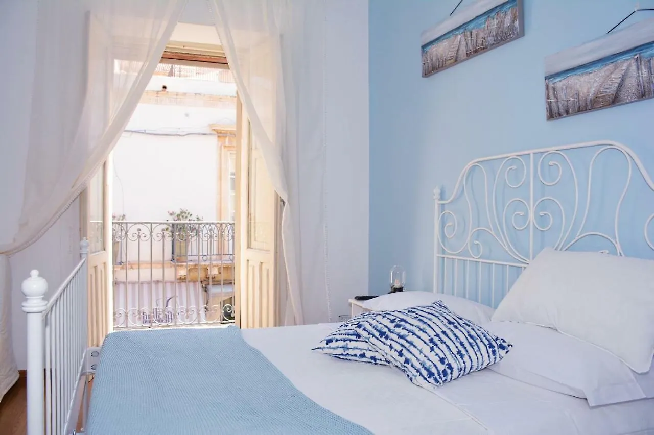 Mia'S Rooms Noto 2*,  Italy
