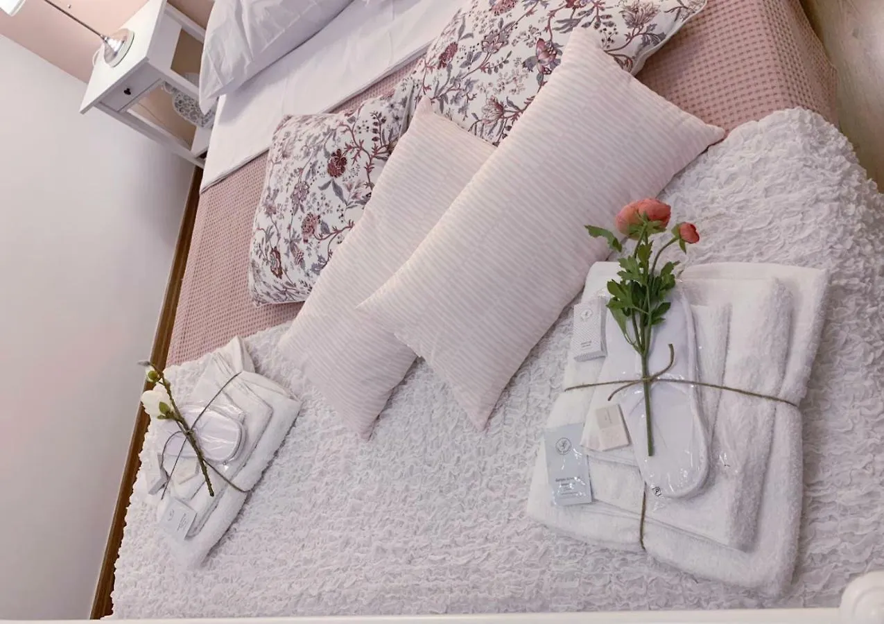 נוטו Mia'S Rooms לינה וארוחת בוקר