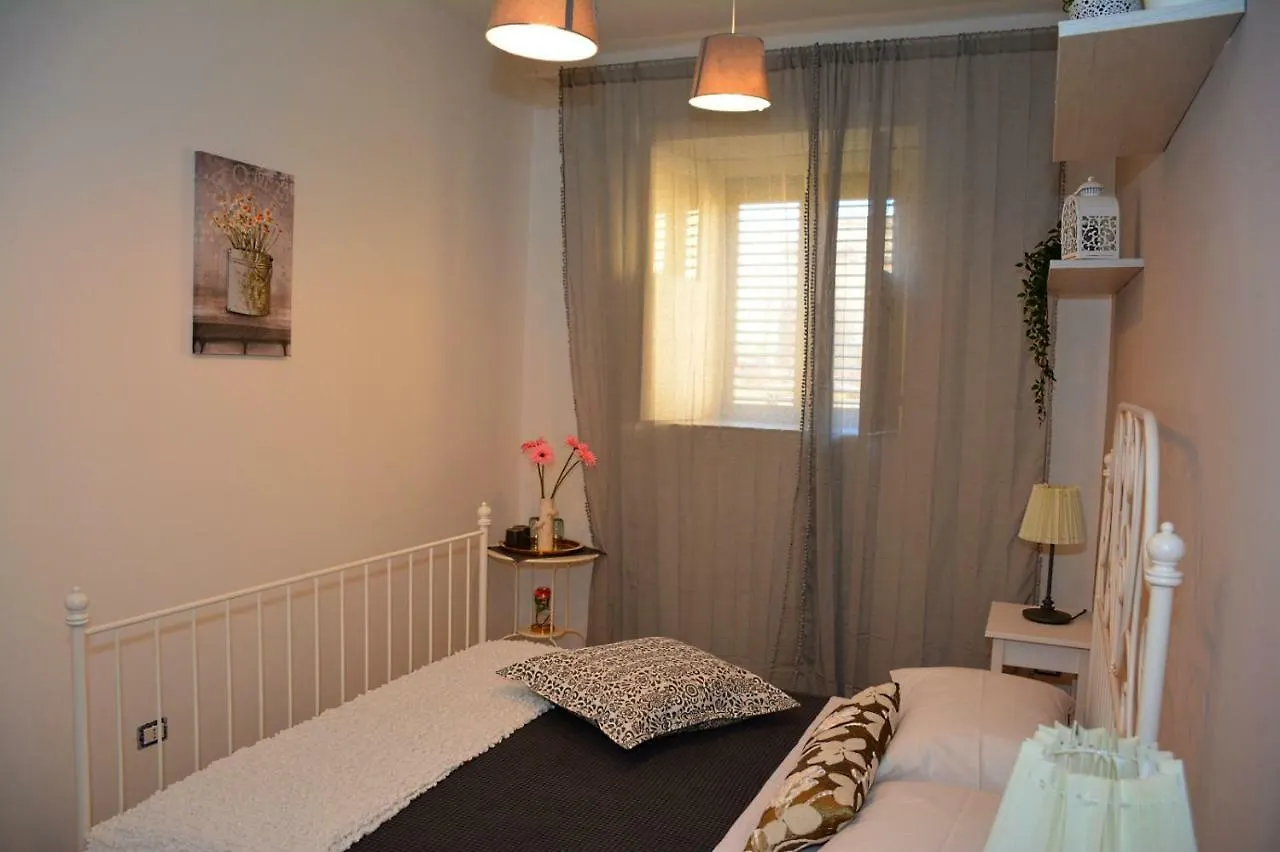 Bed & Breakfast Mia'S Rooms Noto